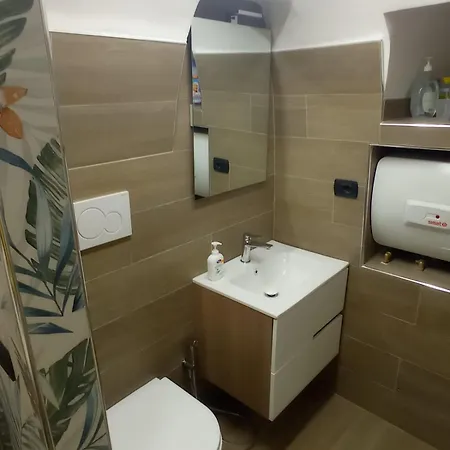 La Casina Al Mare Bed & Breakfast